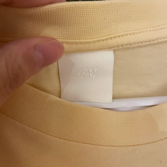 Yellow Paris Shirt from H&M - Picture 3 of 3